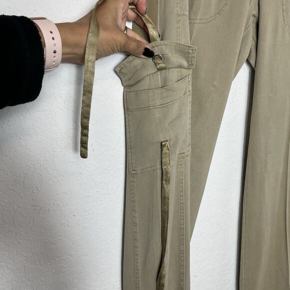 XCVI Cargo straight leg Pants, tan color, size L, pull on, elastic waistband - Picture 5 of 8